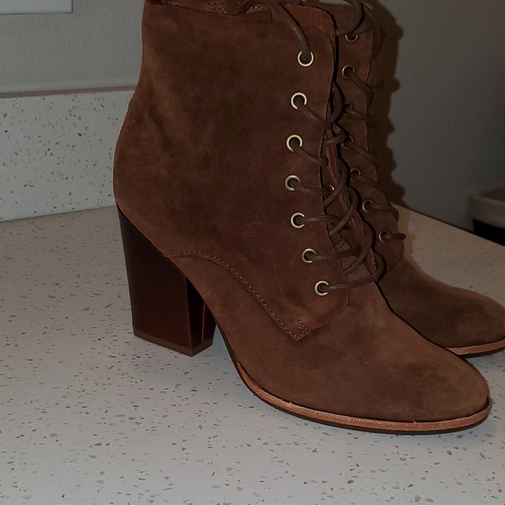 Cognac Swede Boots